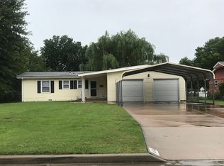 1414 Shirlee Ave, Ponca City, OK 74604