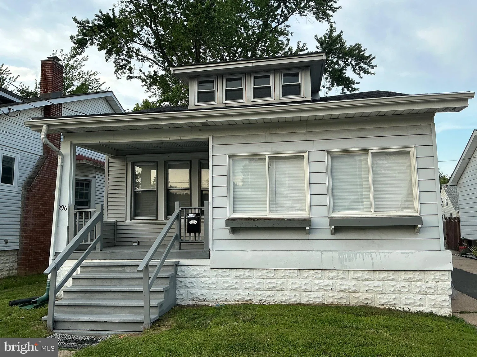 3 bed, 1.0 bath, 1624 sqft, $2,600 — Photo 1
