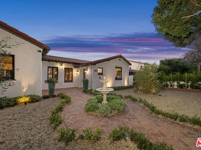 1902 Parnell Ave, Los Angeles, CA, 90025