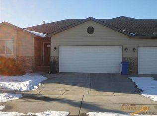 6925 Cog Hill Ln, Rapid City, SD 57702