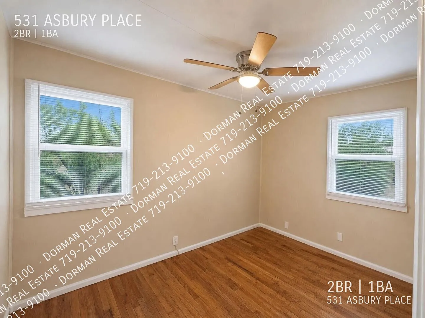 Charming 2 Bedroom Rancher With 2 Car Garage — Photo 4