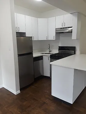 Rented by Solil Management | media 7