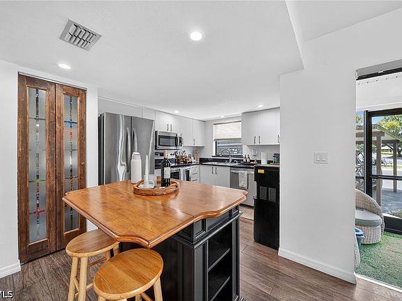 4th image of 13288 White Marsh Ln #3401