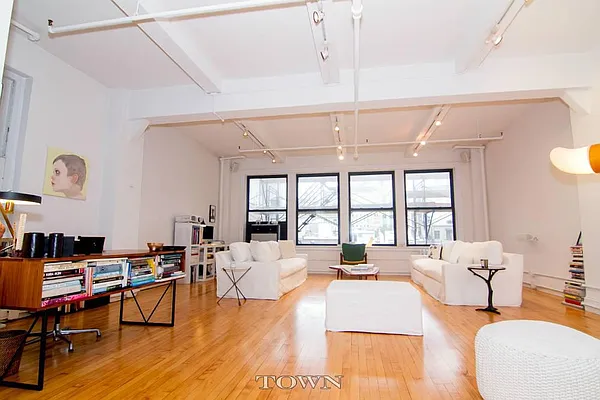 Rented by Town Residential | media 34