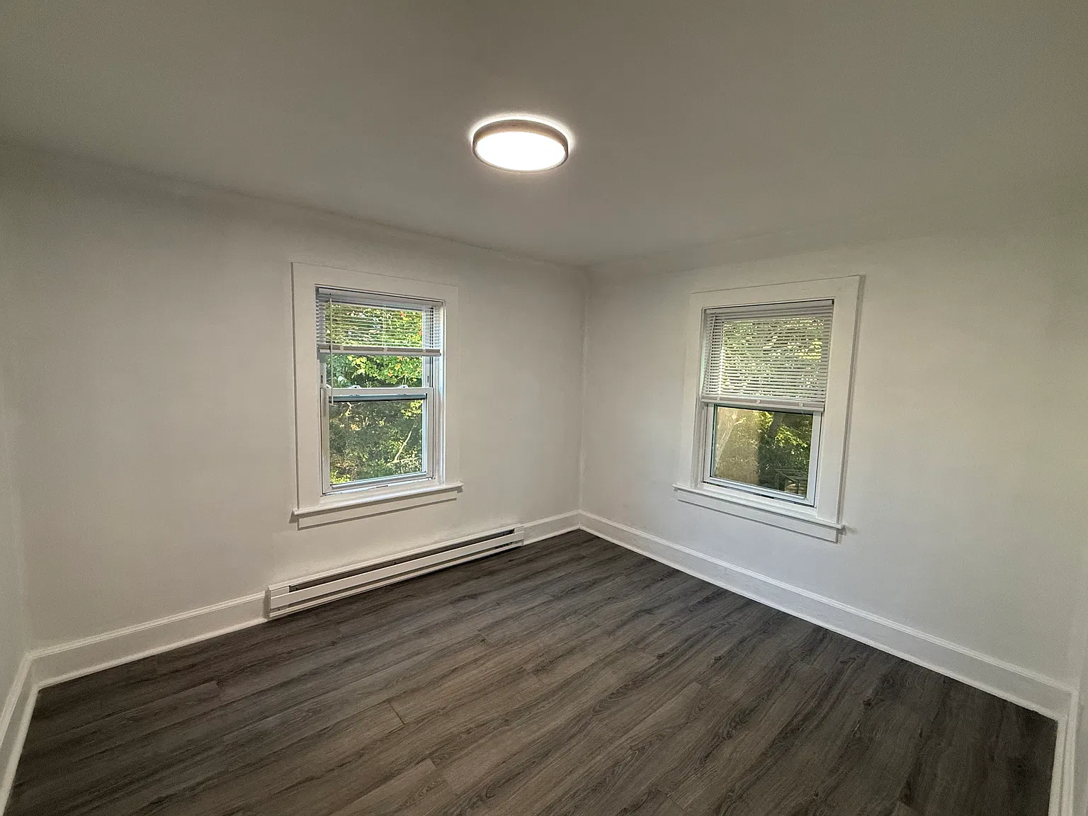 2 bed, 900 sqft, $1,900 — Photo 3