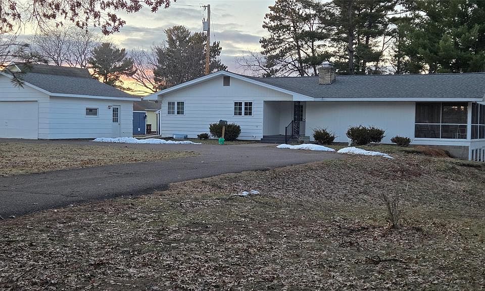 1st image of 19380 52nd Avenue
