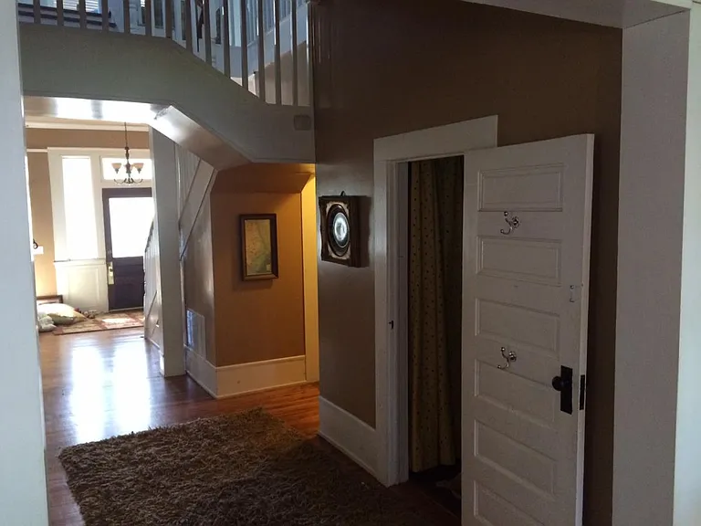 707 Avenue C — Photo 3