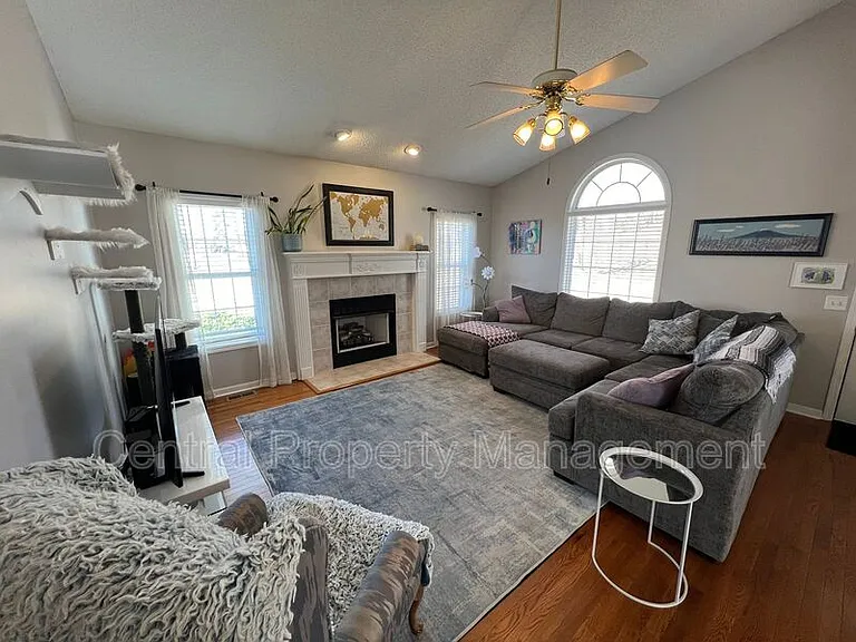 1014 Old Mill Rd — Photo 6