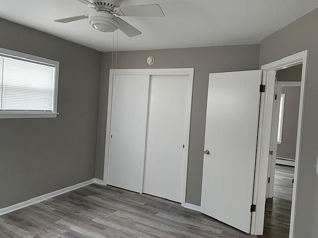1st image of 945 Pamela Dr