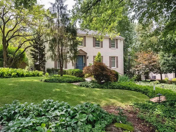 118 Oakglen Dr, Oakmont, PA 15139