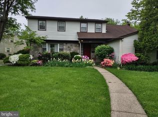 431 Gatewood Rd, Cherry Hill, NJ 08003