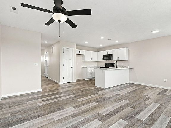 4th image of 1202 E Perry Street