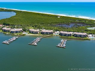 4680 NE Sandpebble Trce APT 305, Stuart, FL 34996