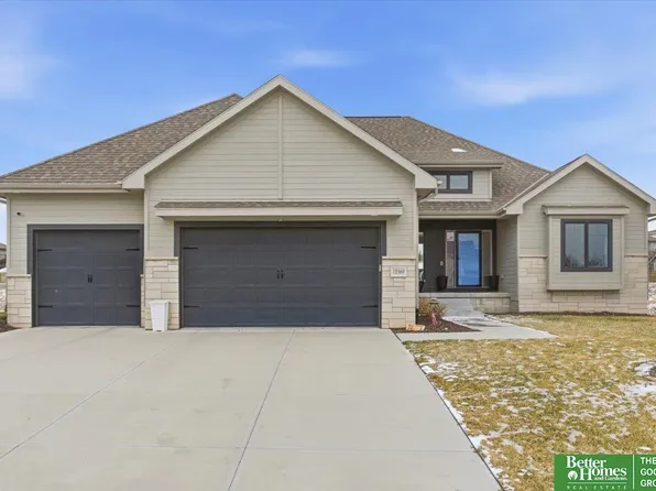 10360 S 103rd St, Papillion, NE 68046