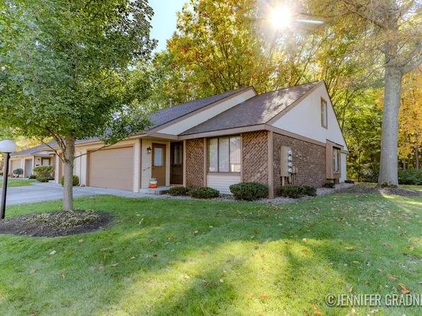 466 Cherry Ln, Holland, MI 49424