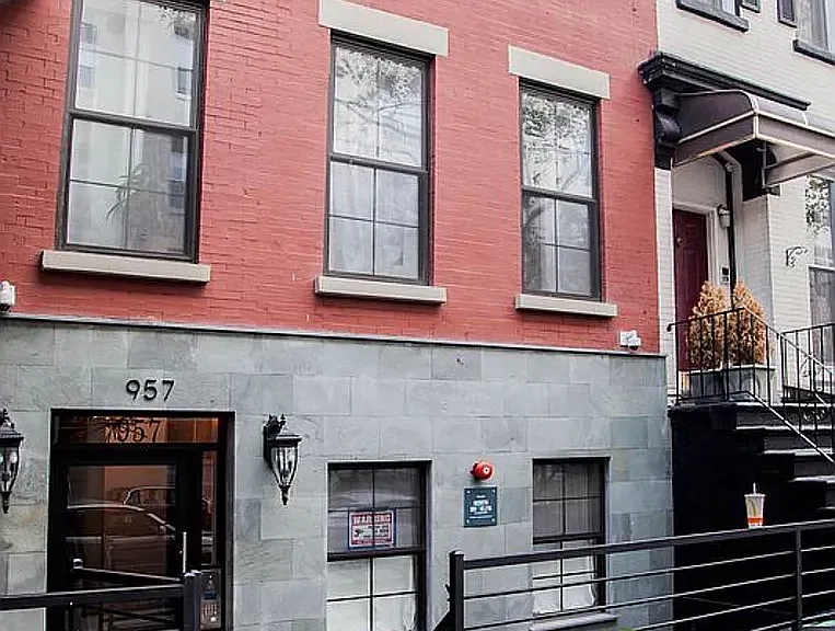 957 Kent Ave #3 — Photo 8