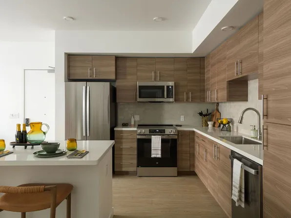 Sutter Green Apartments