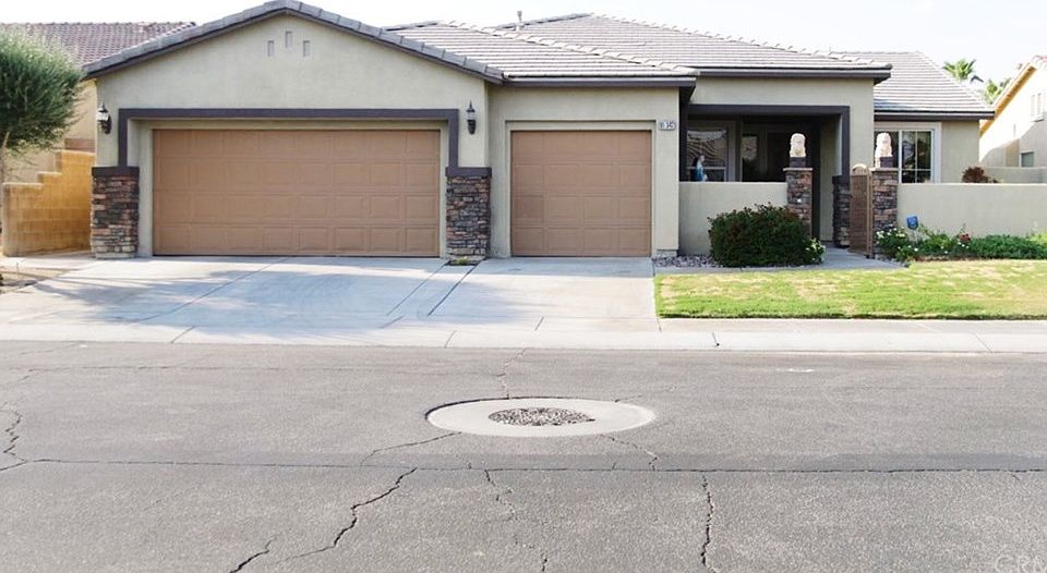 1st image of 81342 Avenida Romero