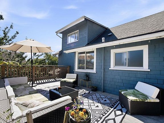 3rd image of 633 Beach Ave