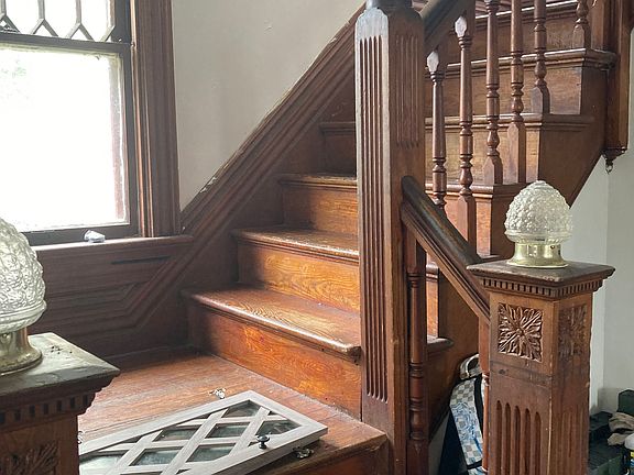 5th image of 309 Chestnut Street