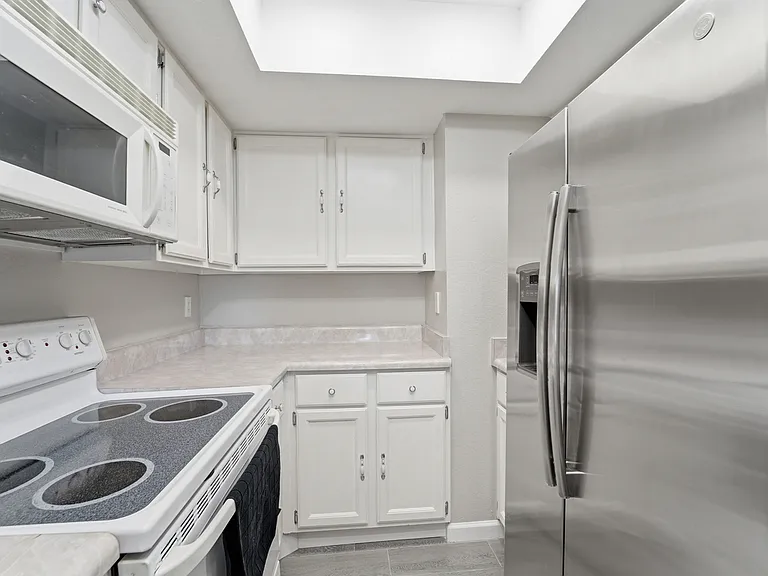 4330 N 5th Ave #105 — Photo 6
