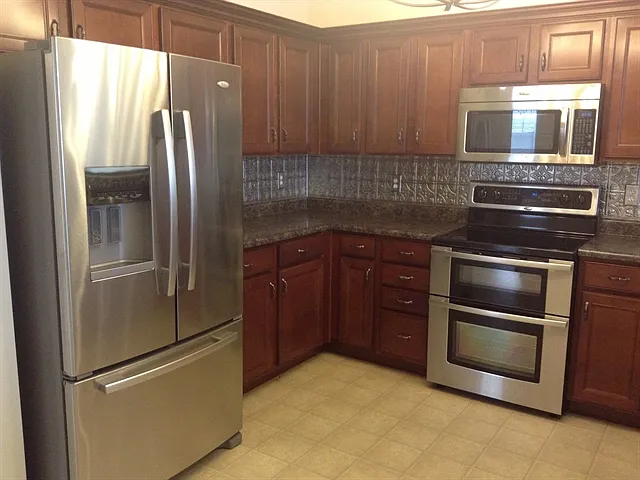 1229 Tuscany Dr — Photo 2