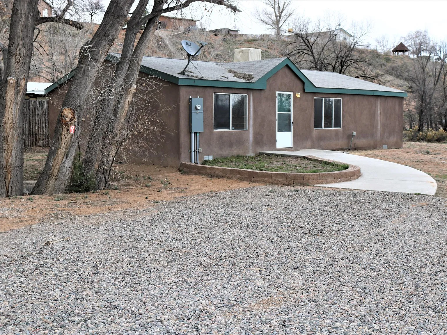 3 bed, $1,600 — Photo 1