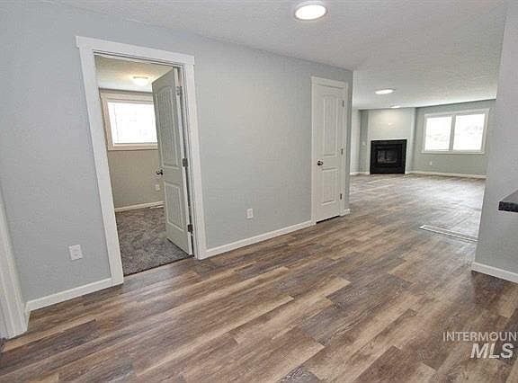 4th image of 1823 Cleveland Blvd