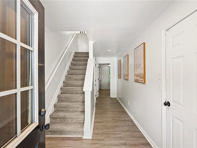 6720 Stoneleigh Way #9 — Photo 4