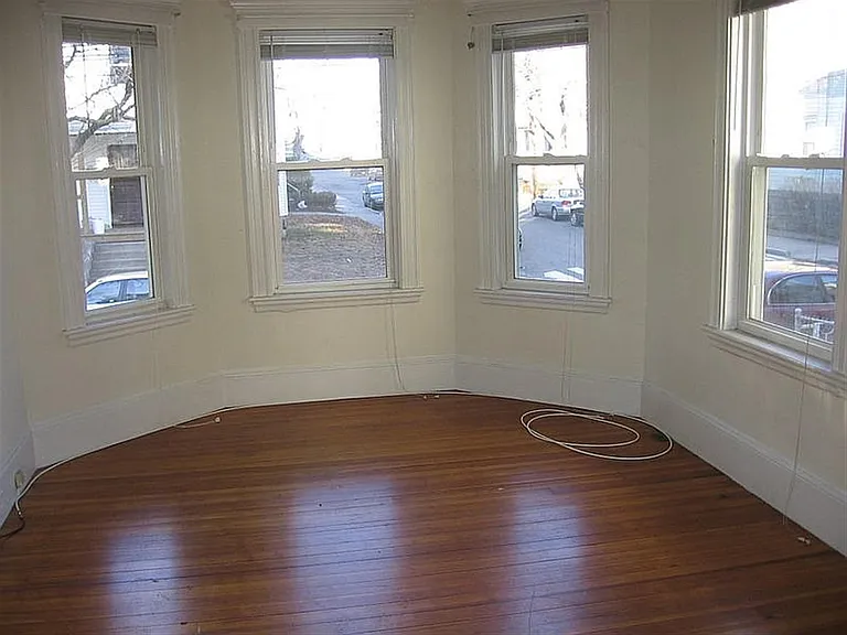 76 Conwell Ave — Photo 7