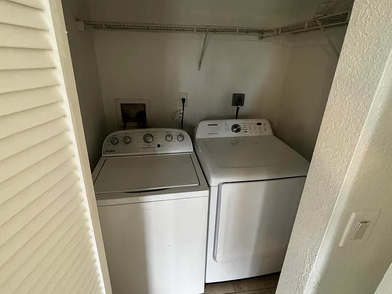 1525 Lake Crystal Dr #C — Photo 13