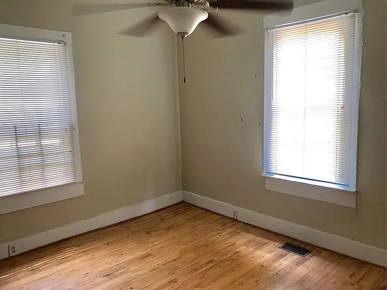 1005 Hampton St NW — Photo 11
