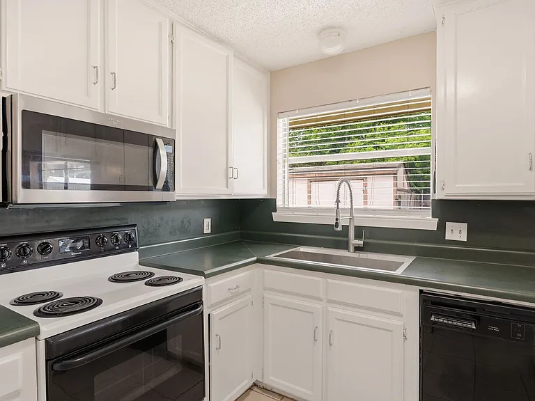 328 Anita Ave — Photo 12
