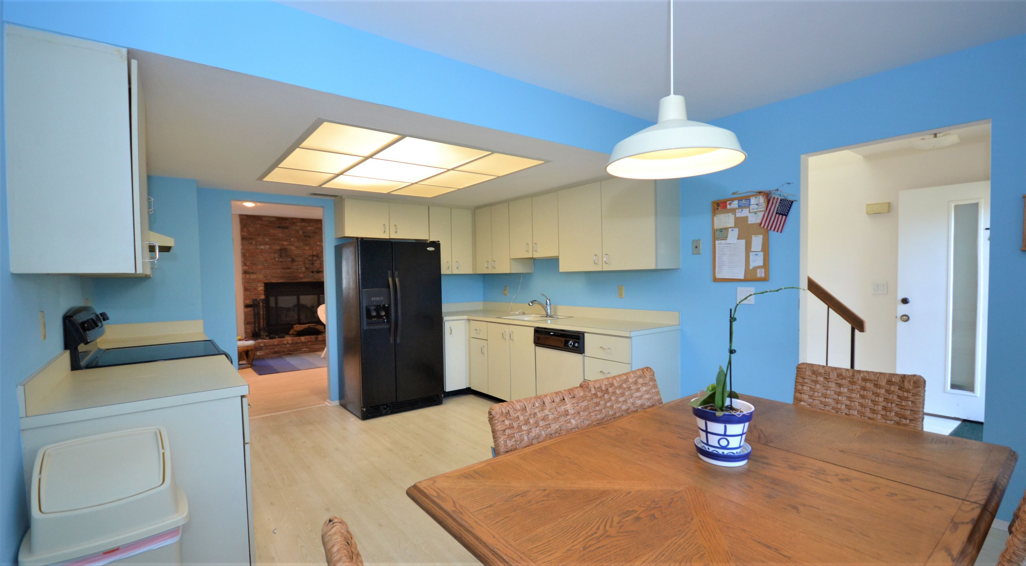 50 Hubbard Ln Unit 71, Southampton, NY 11968 Out East