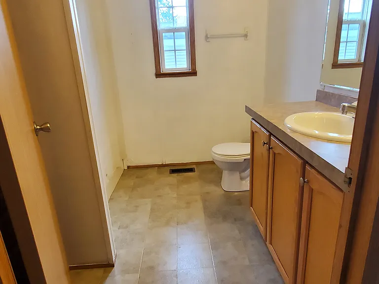 337 Thompson Rd #B01 — Photo 10