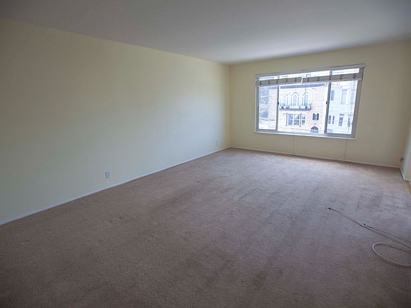 3rd image of 890 34th Ave #8