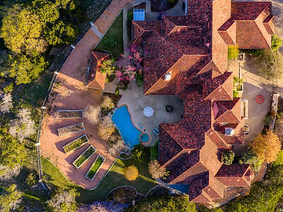 3rd image of 2121 Landmark Lane