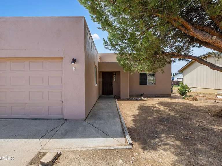 7131 E Thrush Ln — Photo 1