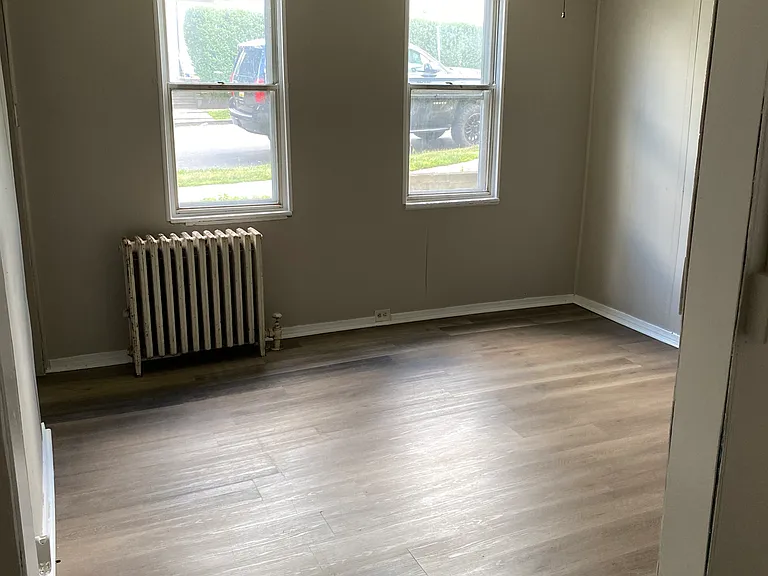 940 Beech St — Photo 10
