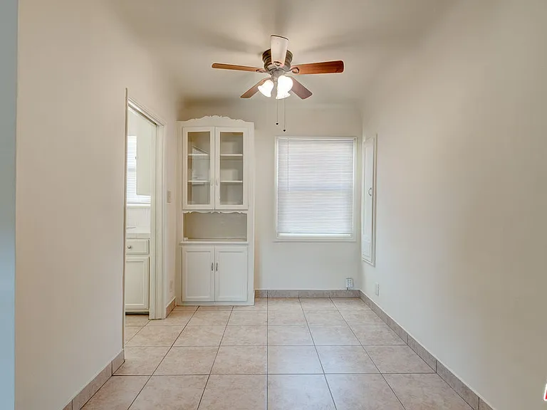11508 Simms Ave — Photo 9