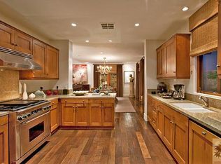 422 Villaggio S, Palm Springs, CA 92262