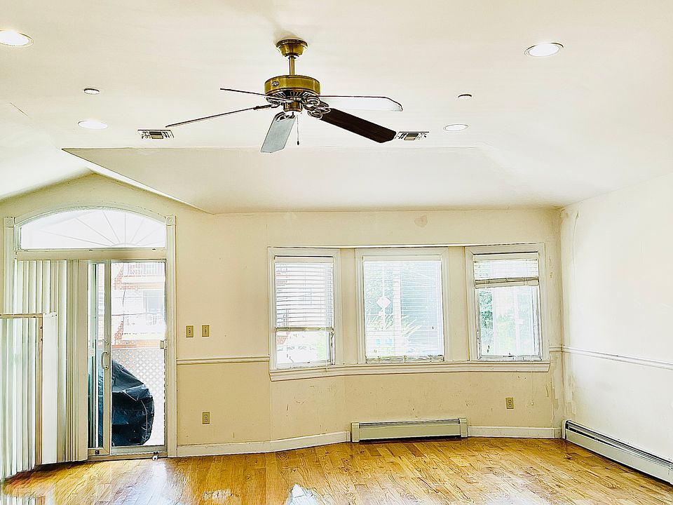 1st image of 3636 166th St #A