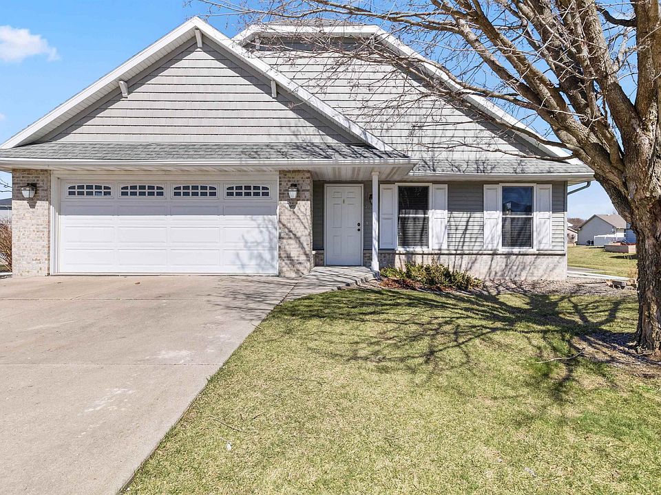 1st image of 4011 Greenbriar Dr #1