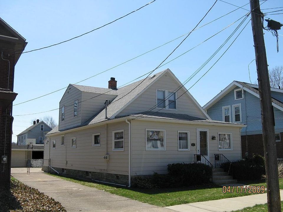 1st image of 817 W 31st St APT 2