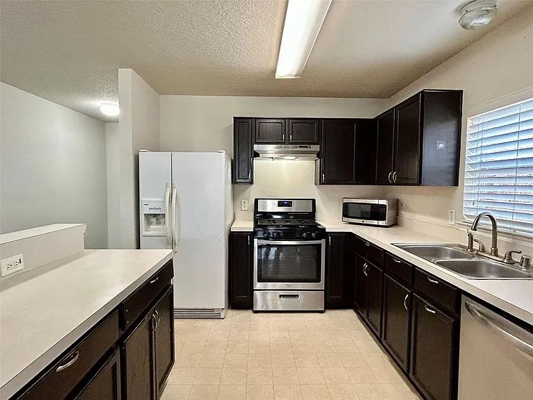 10623 Sugar Trace Dr — Photo 10