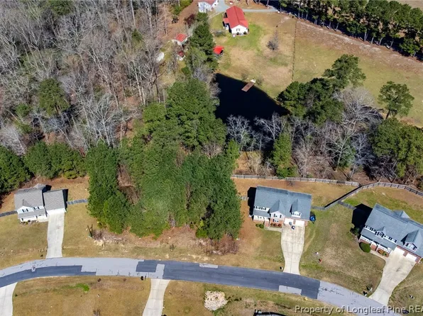 92 Carter Dr, Sanford, NC 27332