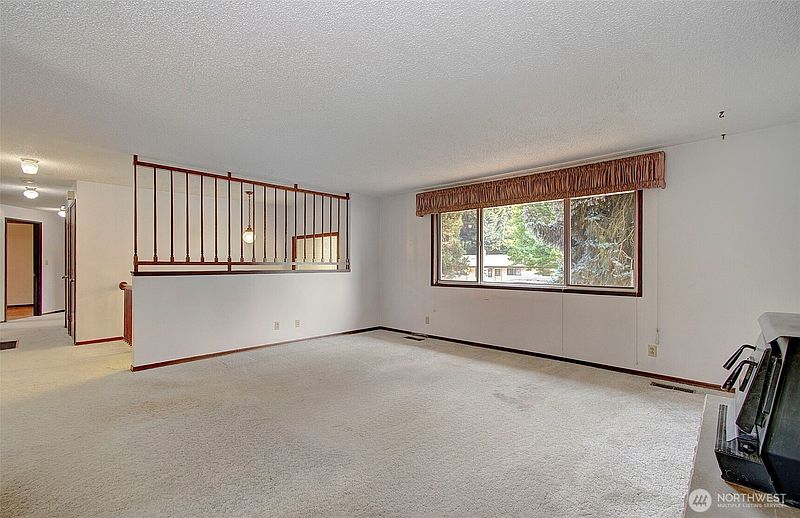 4th image of 402 NW 69th Street