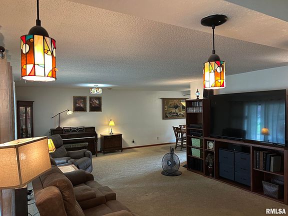 4th image of 811 N Powers St