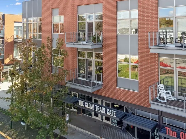 55 E College St APT 208, Oberlin, OH 44074