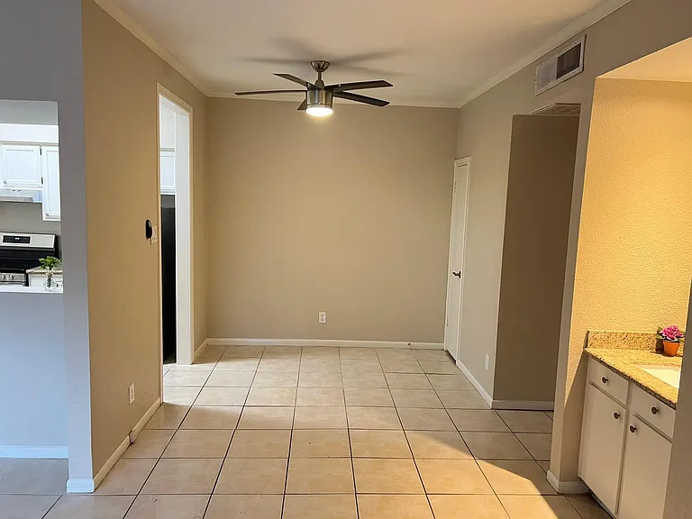 728 Bering Dr #9 — Photo 7